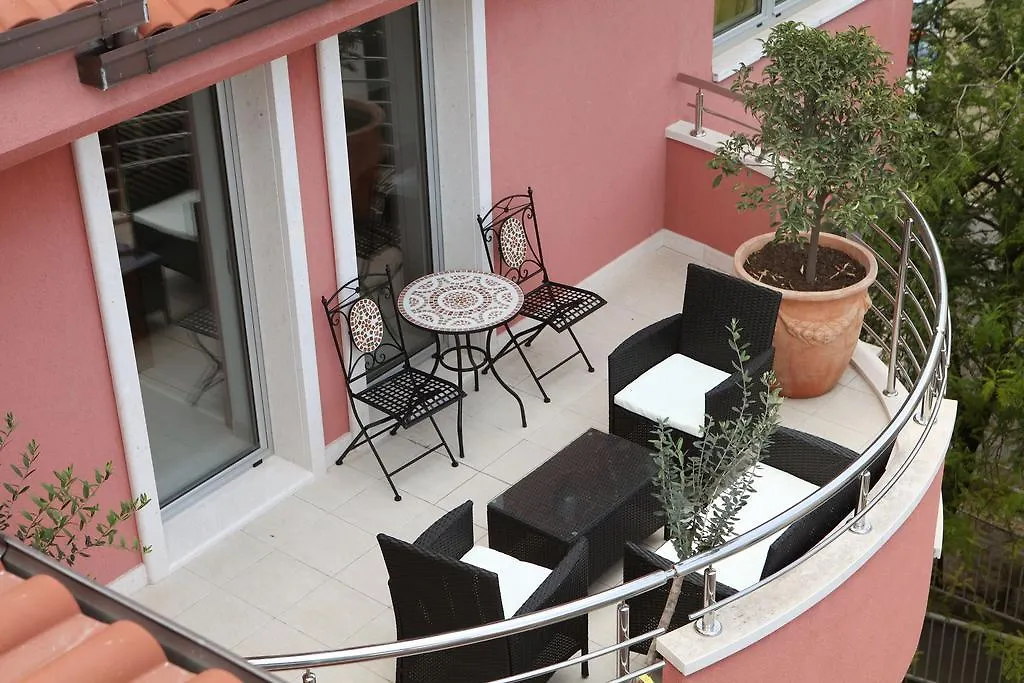 Villa Kampanel Trogir 4*,  Croatia
