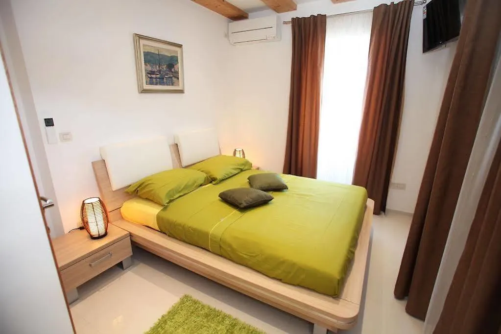 Villa Kampanel Trogir 4*,  Kroatië